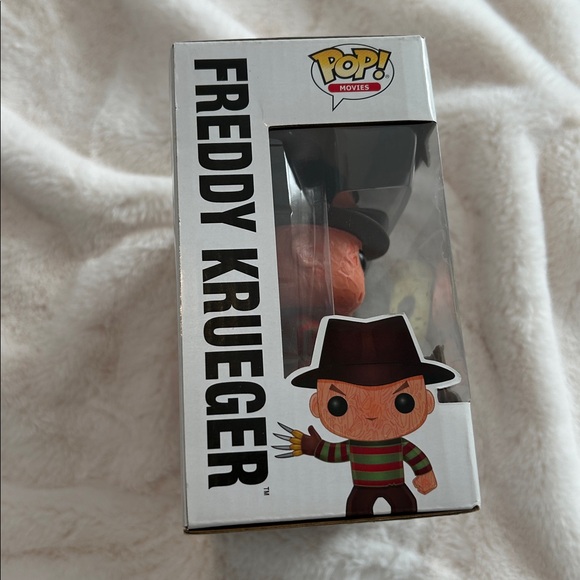 Funko Horror Duo Vinyl Figures - Red and Green - Picture 3 of 6